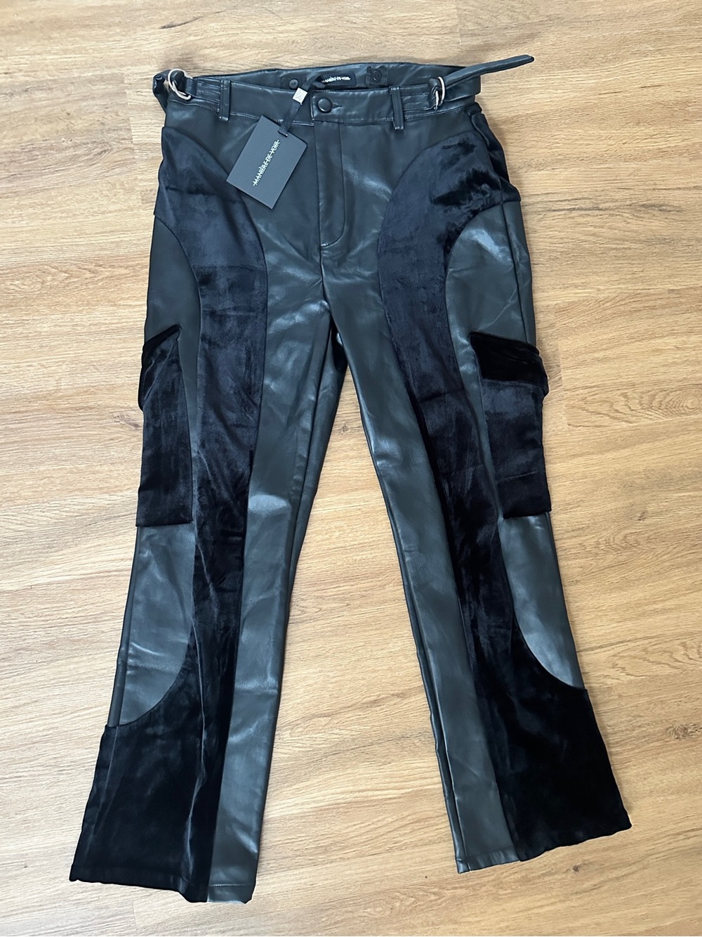 Manière De Voir 🖤 Leather Velvet Cargo Pants Black NWT US 8 - Picture 3 of 10